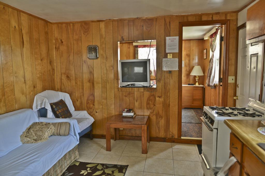 Lake Ida Beach Resort Winter Haven Rum bild