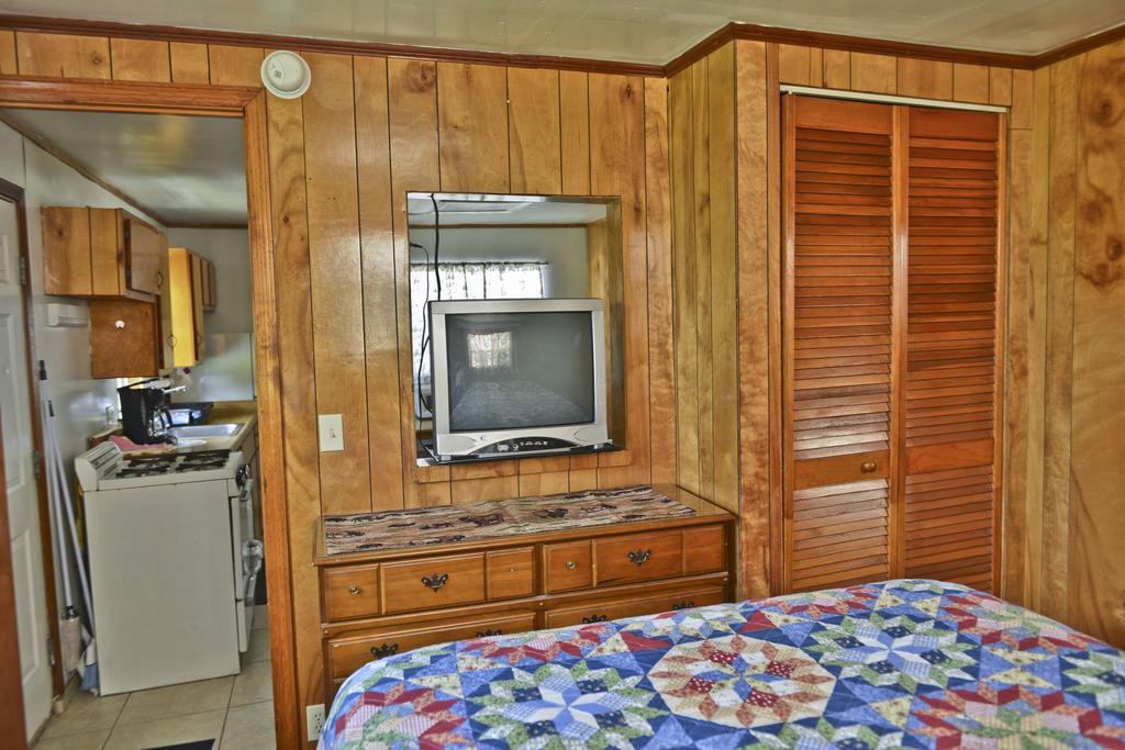 Lake Ida Beach Resort Winter Haven Rum bild